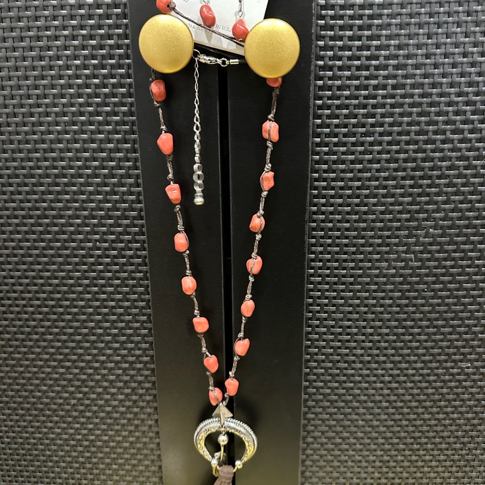 Western Elegant Gold and Red Beaded Necklace With Matching Earrings